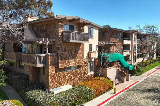 8830-8880 Villa La Jolla Dr - La Jolla Boardwalk Apartments