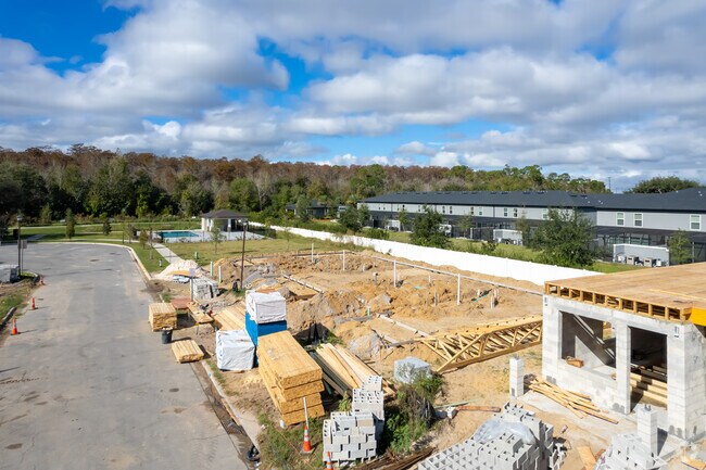 Building Photo Dec 2021 - Hibiscus