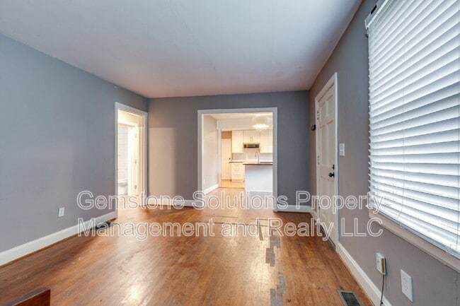 Photo - 2930 Primrose Cir