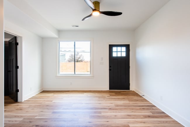 Photo - 530-532 E Burnett Ave Unit 532