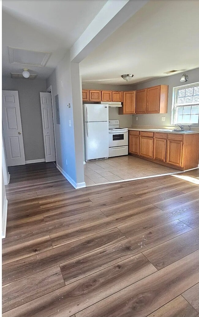 Photo - 129 Main St Unit B