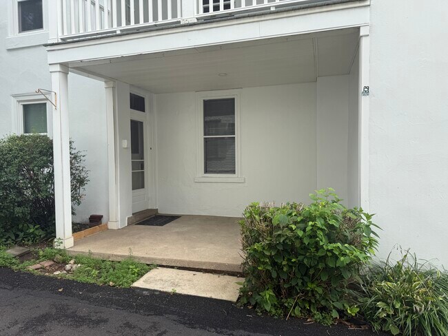Photo - 115 E Oakland Ave Unit 115 E Oakland Avenue
