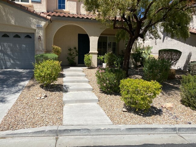 Photo - Pool!!! Spa!!! Summerlin!!! Gated!!! Park!! Mature lush landscape in back yard!! Synthetic Grass!...