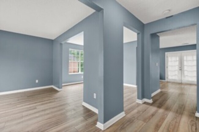 Photo - 4753 Klondike Cove