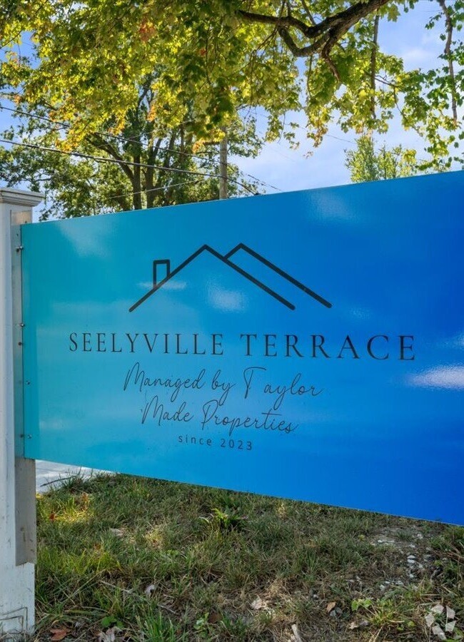 Building Photo - Seelyville Terrace Rental