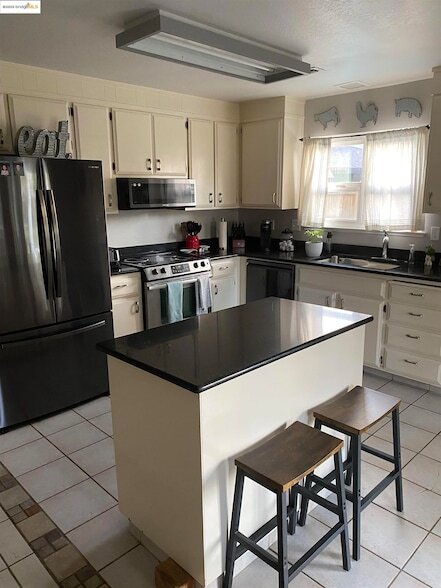 Photo - 781 Dorchester Cir