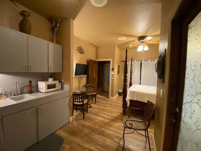 Photo - 2808 Janet Dr Unit Downstairs Suite