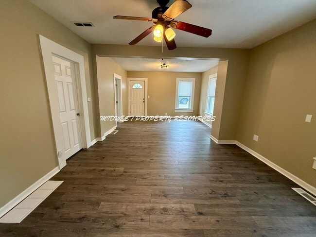 Photo - Charming 2 Bedroom, 1 Bath Bungalow in Dow...