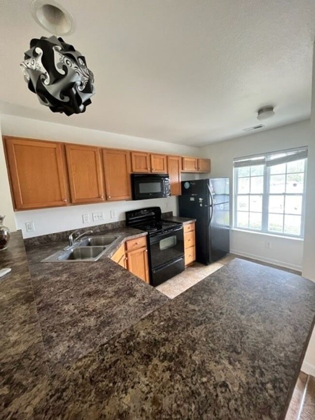 Photo - 2 bedroom 2.5 bath townhome available