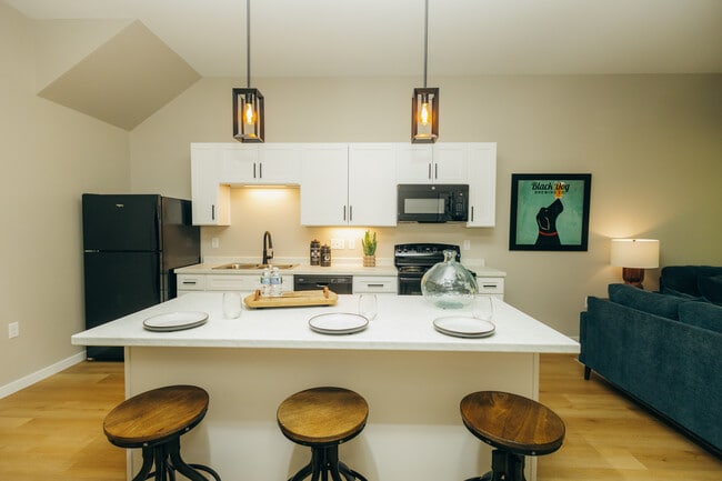 Photo - Rolling Meadows Apartments