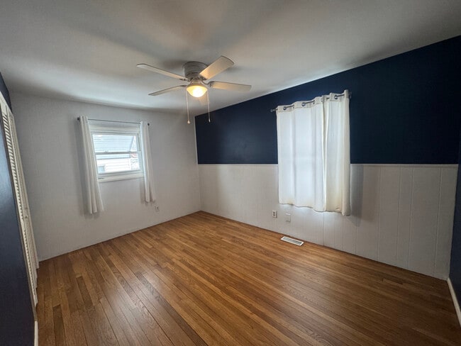 Photo - 2698 Shrewsbury Rd