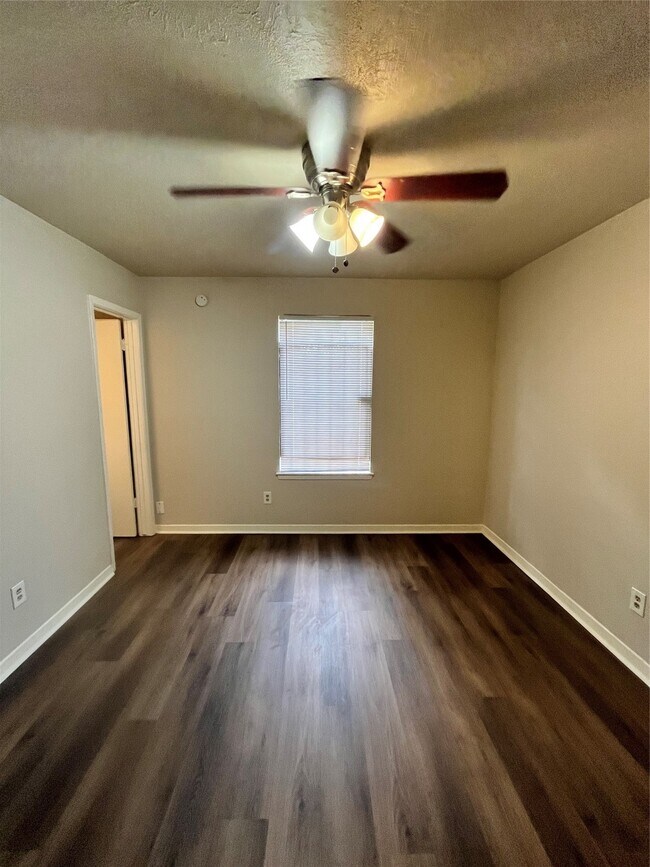 Photo - 7731 Melanie St