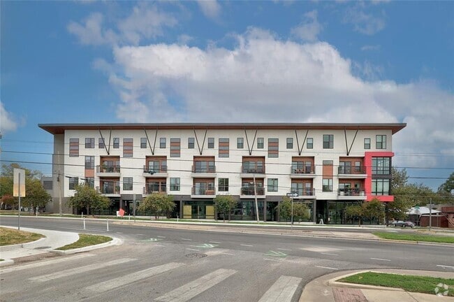 Building Photo - 2213 Poquito St Unit 101 Rental