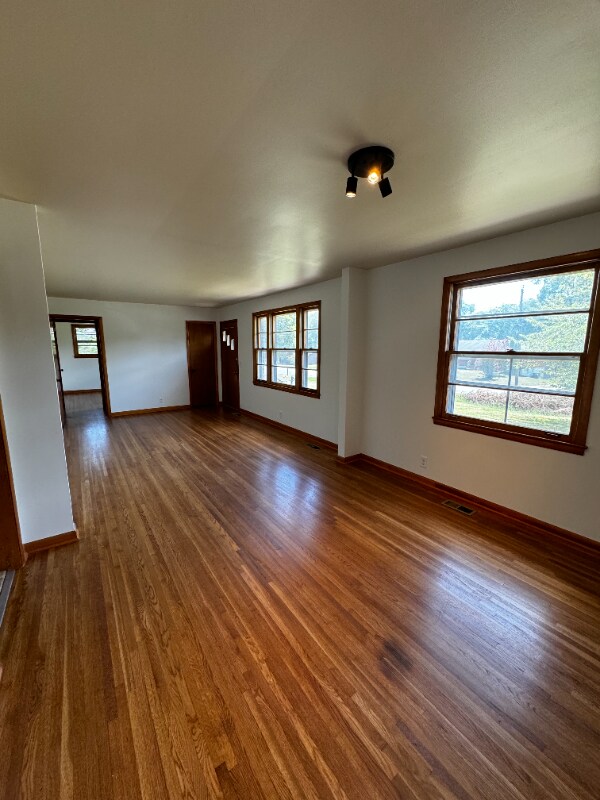 Photo - 219 Jacksonian Dr