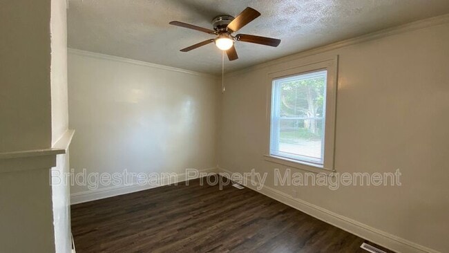 Photo - 14 Nassau St
