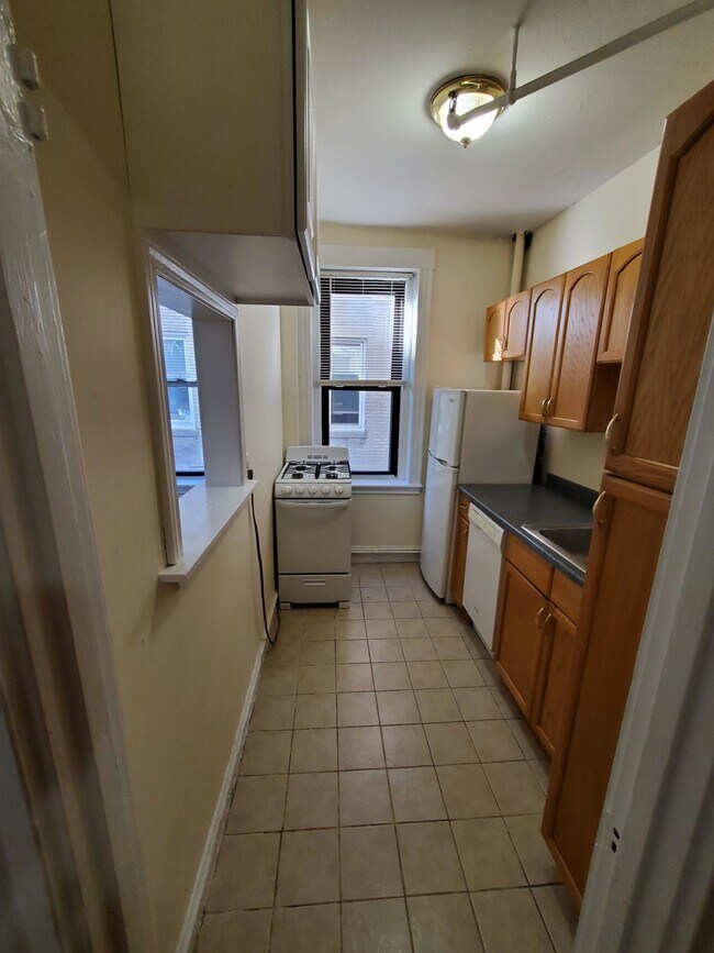 Photo - 84 New Whitney St