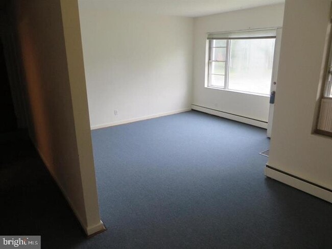 Photo - 703 Willitts Ave