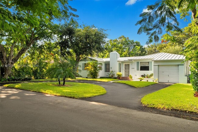 Photo - 430 NE 52nd Terrace