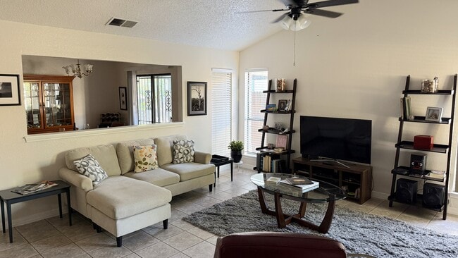 Photo - 13826 Fairway Hedge