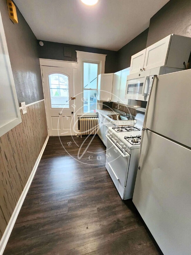 Photo - Charming 1-Bedroom including all utilities! Unit 1R