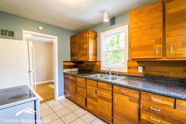 Photo - 626 Bertrand St Unit 1