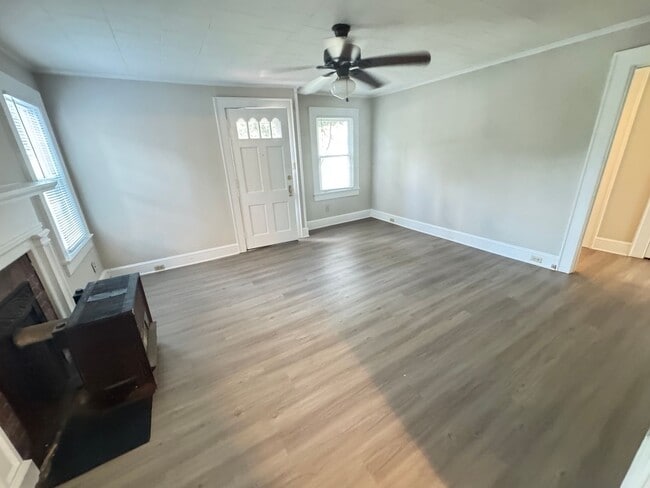 Photo - 1 Bed / 1 Bath Duplex Near Downtown Concord