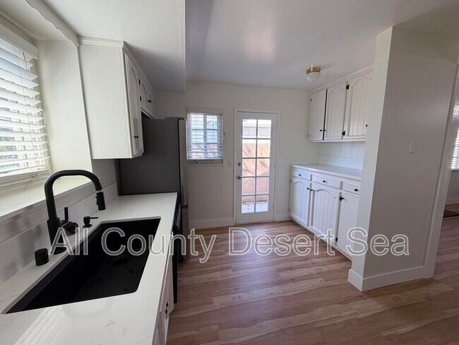 17542 Wrightwood Ln