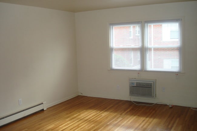 Colonial Village Apartments For Rent in Irvington, NJ | ForRent.com