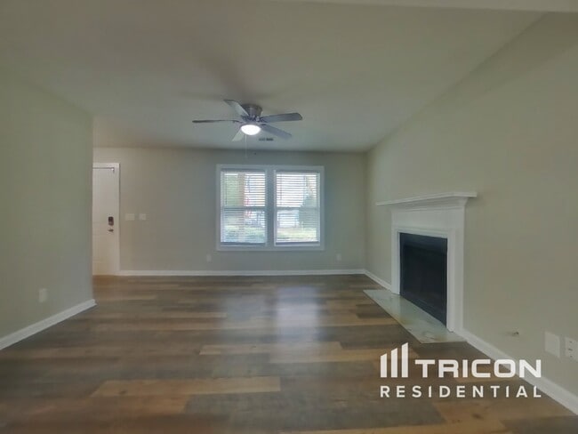 Photo - 1820 Crestwood Dr NW