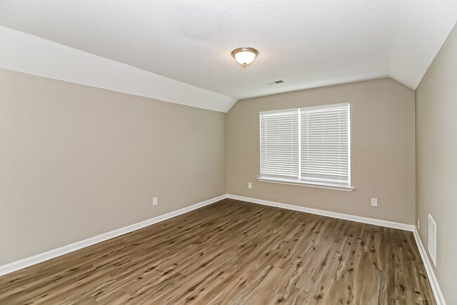 Photo - 9864 White Poplar Dr