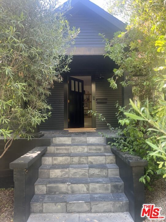 Photo - 1801 Redcliff St