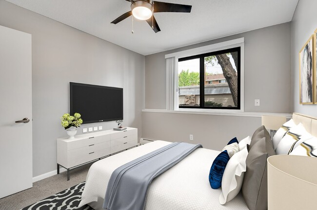 Photo - Garden Oaks Apartments