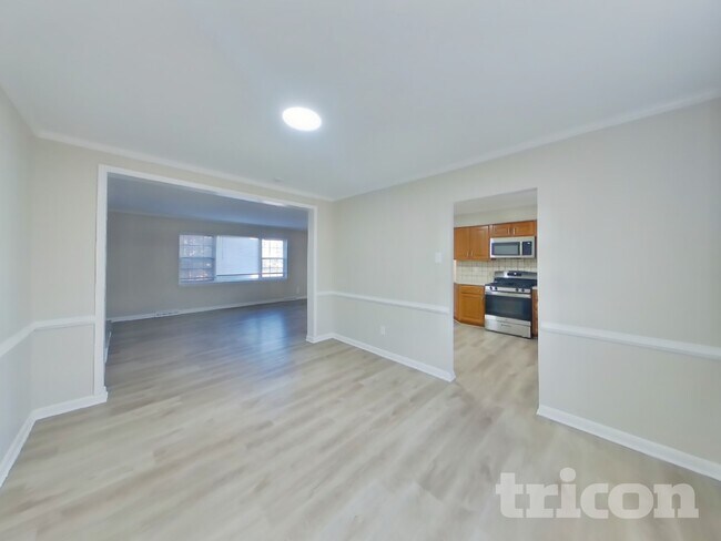 Photo - 906 Township Line Rd