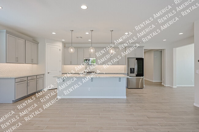 Photo - 10218 W Piccadilly Rd