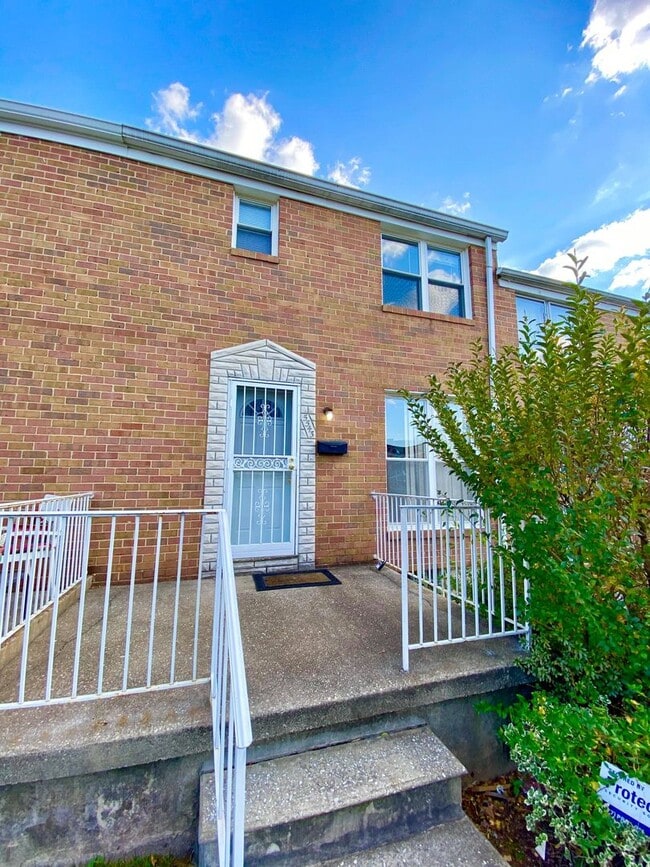 Charming 3Bed/1Bath in Cedonia Neighborhood - Charming 3Bed/1Bath in Cedonia Neighborhood House