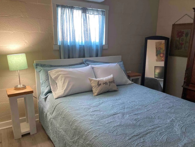 Photo - 2012 Greenwood St Unit B (Guesthouse)
