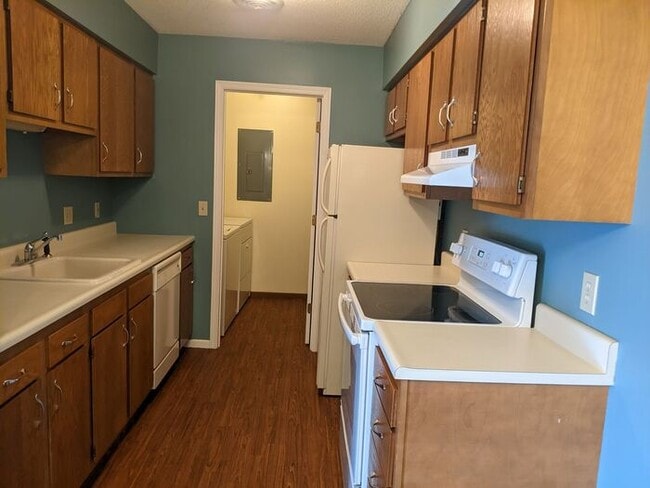 Photo - Secure This Upper-Level Condo at Village Q...