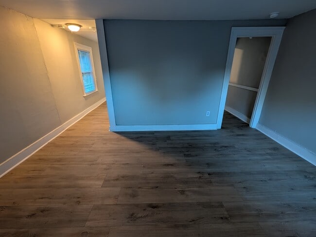 16 Hallock Ave Unit 2