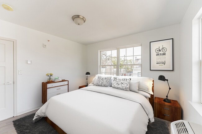 Photo - 7105 Ridge Avenue