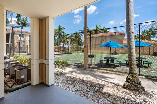 1BR, 1BA - 751SF - Patio