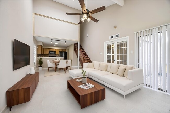 Building Photo - 11957 Bob White Dr Unit 863