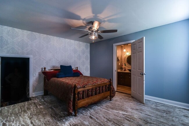 Master bedroom - 60 E Highland St