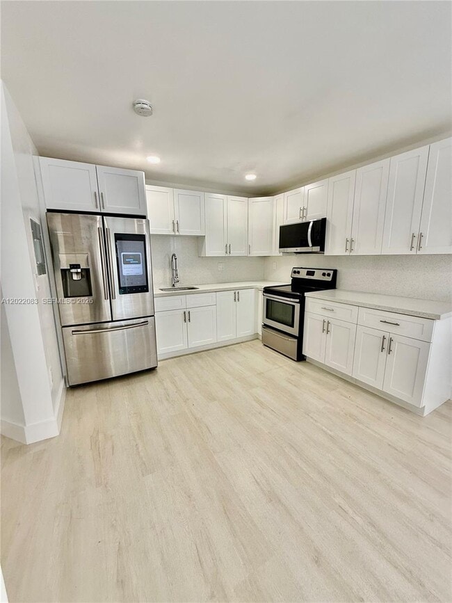 Photo - 2652 SW 34th Ave Unit REAR