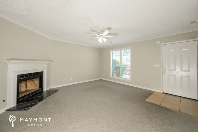 Photo - 5713 Wells Cir