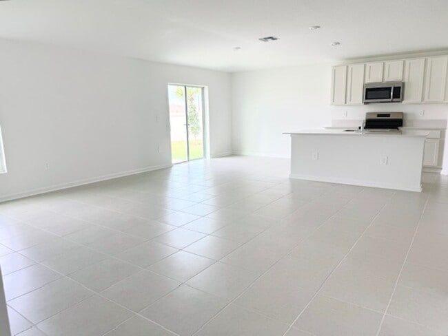 Photo - Home For Rent in Crosswinds Haines City with 4 Bedrooms