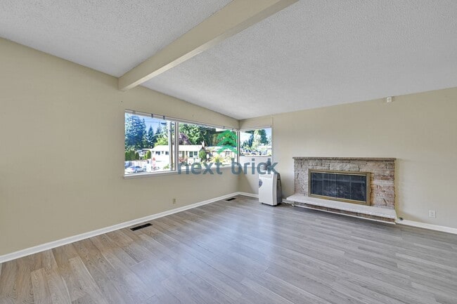Photo - Beautiful home with 4 beds, 2 baths for rent