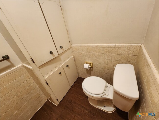 Photo - 1274 Hillcrest Dr