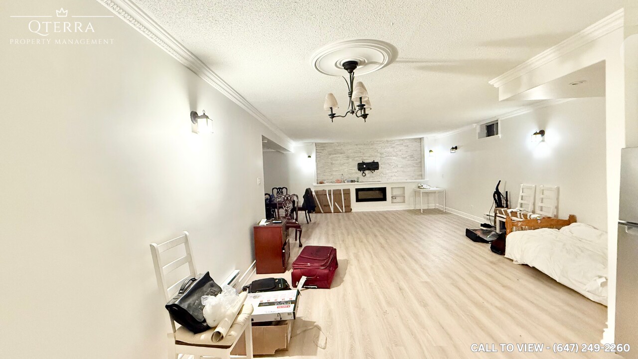 Photo - 1059 Lakeshore Rd E