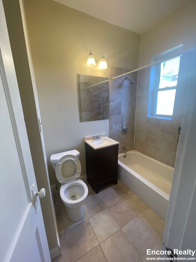 Photo - 38 Hemenway St Unidad 55