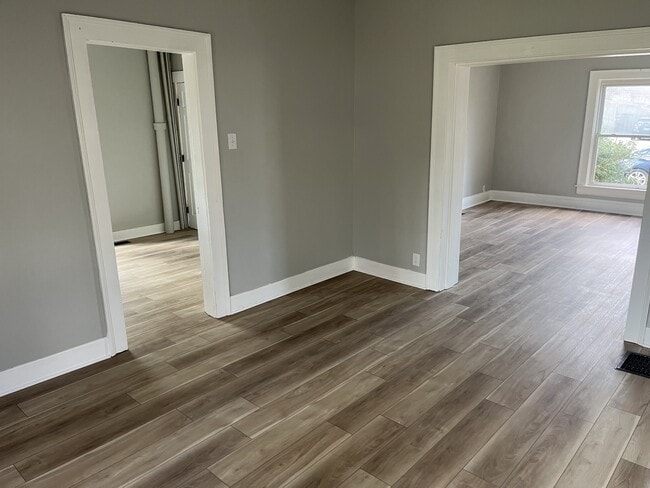 Photo - 1667 Warder St